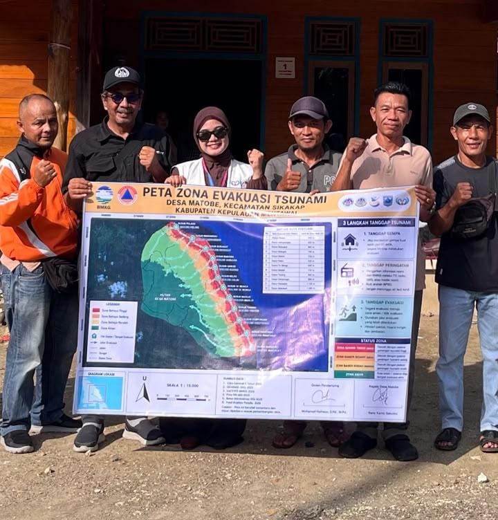 Mahasiswa KKN UNP 2026 Petakan Jalur Evakuasi Bencana di Desa Matobe Mentawai