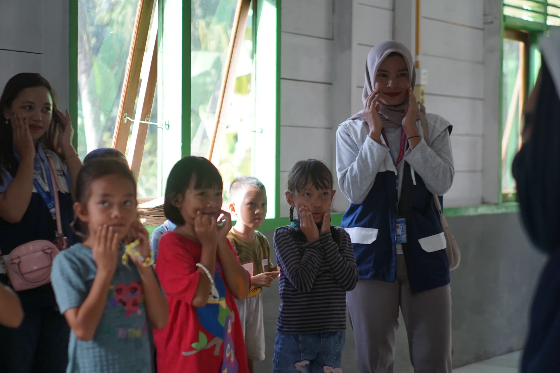 Mahasiswa KKN MATOBE UNP 2026 Menghadirkan Posko Belajar sebagai Ruang Pendampingan yang Menyenangkan bagi Anak-Anak